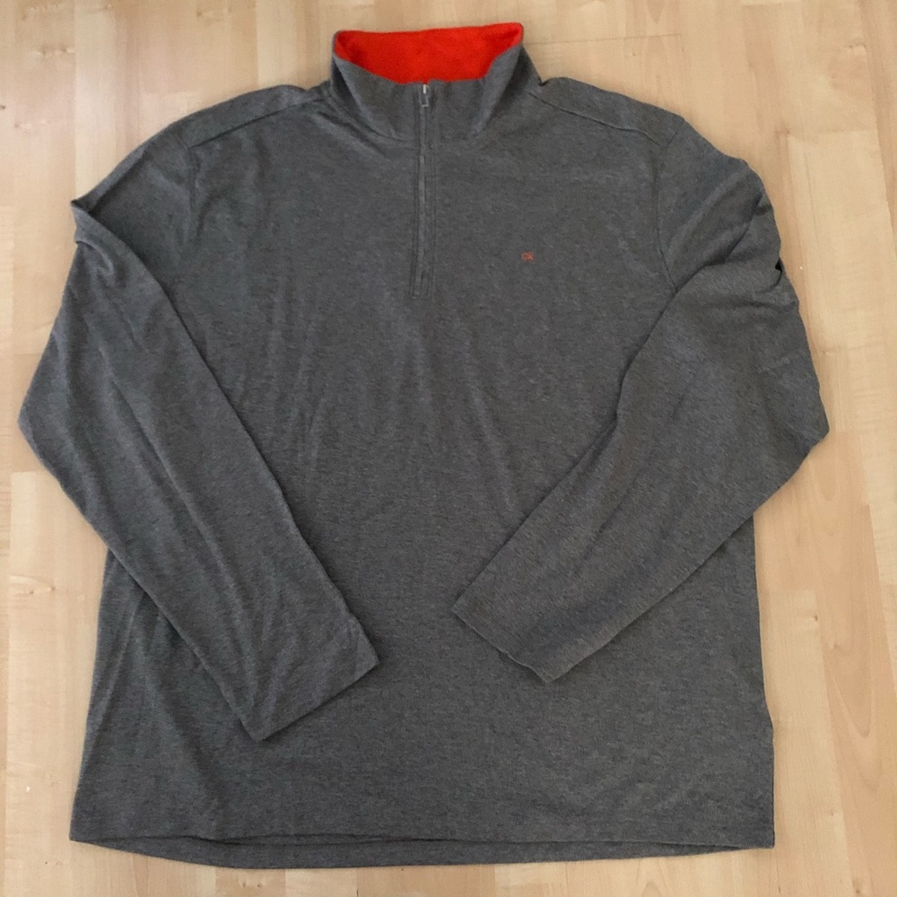 🏡 Moving sale  Price Firm  Calvin Klein  1/4 zipped long sleeved shirt